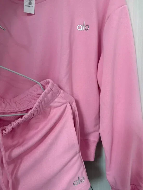 alo Loungewear Yoga Set - Picture 2 of 5